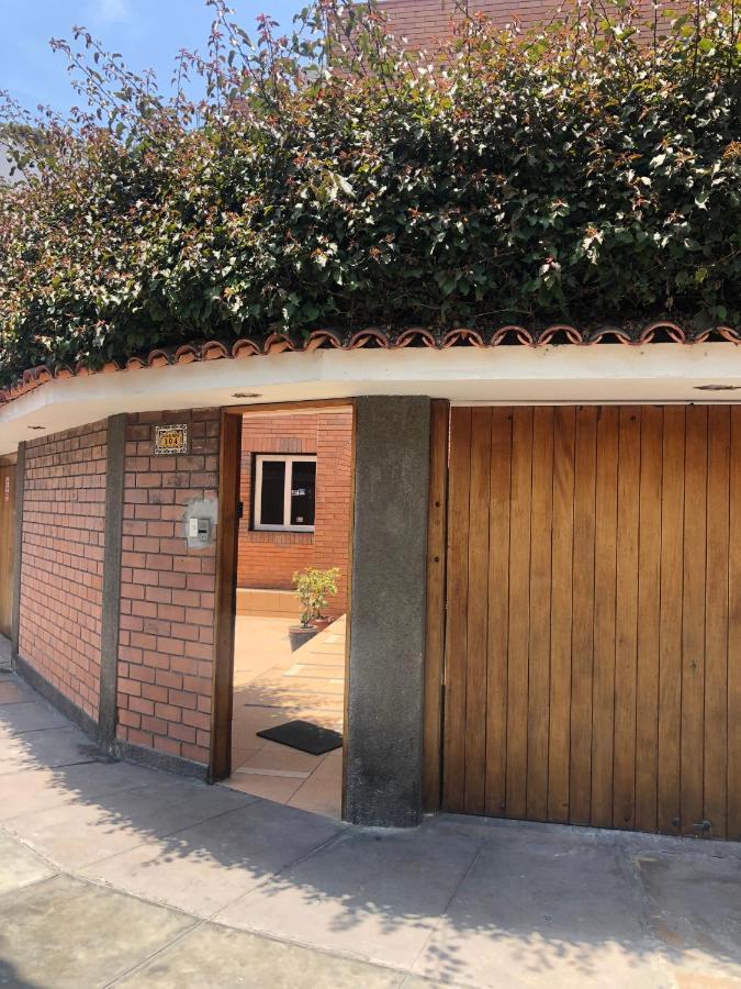 Qx Miraflores Hostel Lima Exterior photo